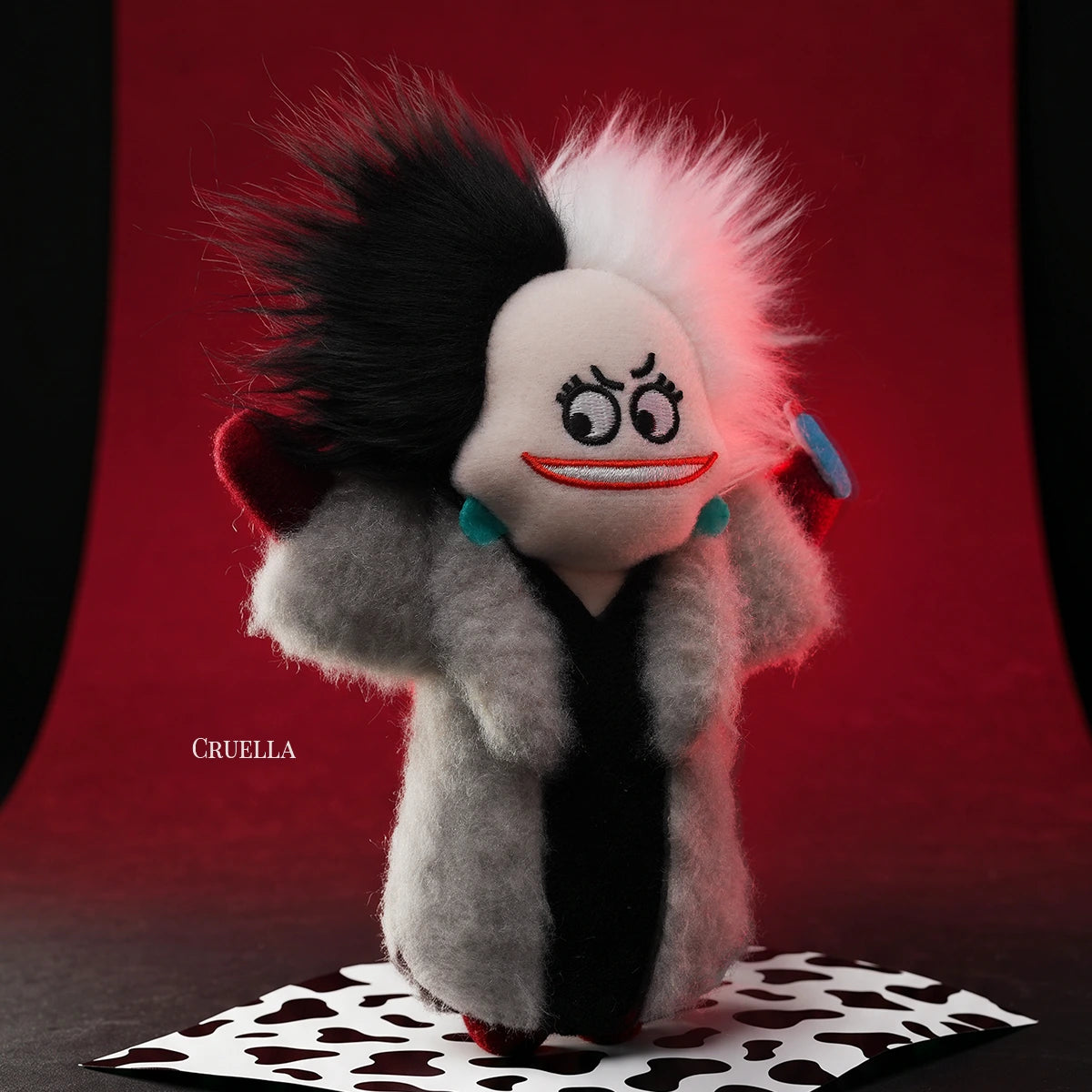 DISNEY VILLAINS ON THE CHASE PLUSH KEYCHAIN