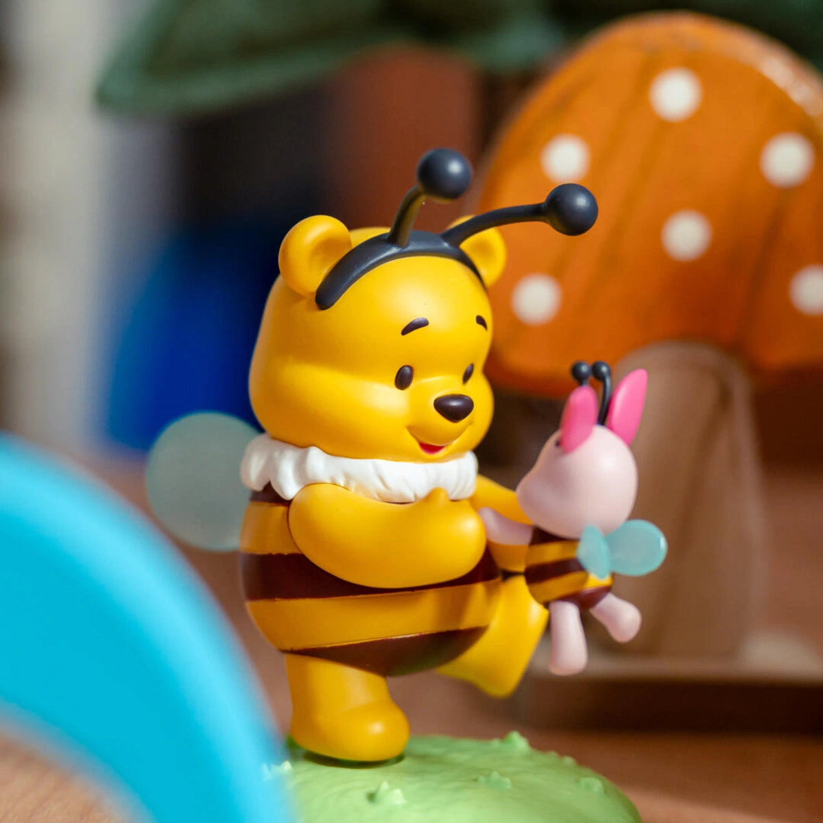 WINNIE THE POOH — Thế giới cổ tích