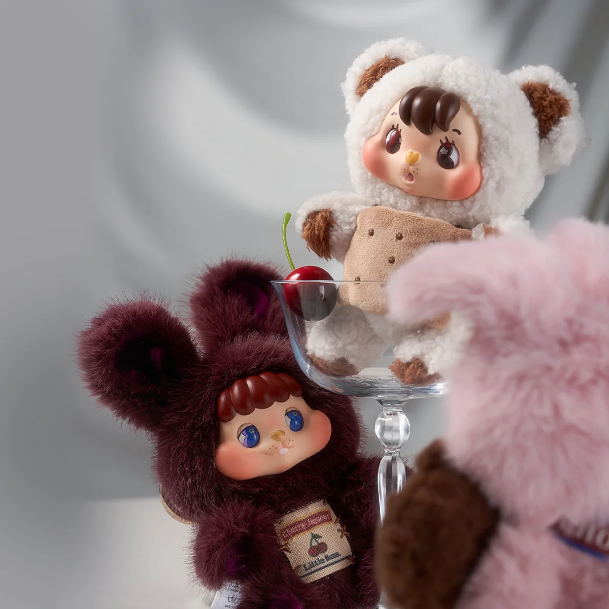 Sandwich Cookie, Liqueur and Mint Little Buns figures clustered with a cherry, Melting Together blind box