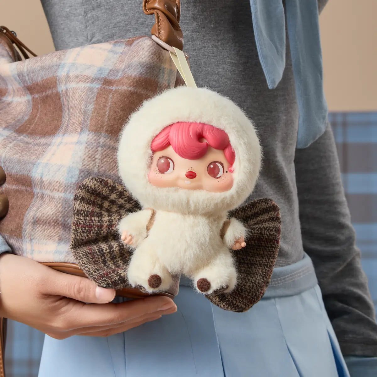 Fairy Tale Pouka secret, POUKAPOUKA in a white unicorn suit with pink mane, Mood Bubbles plush