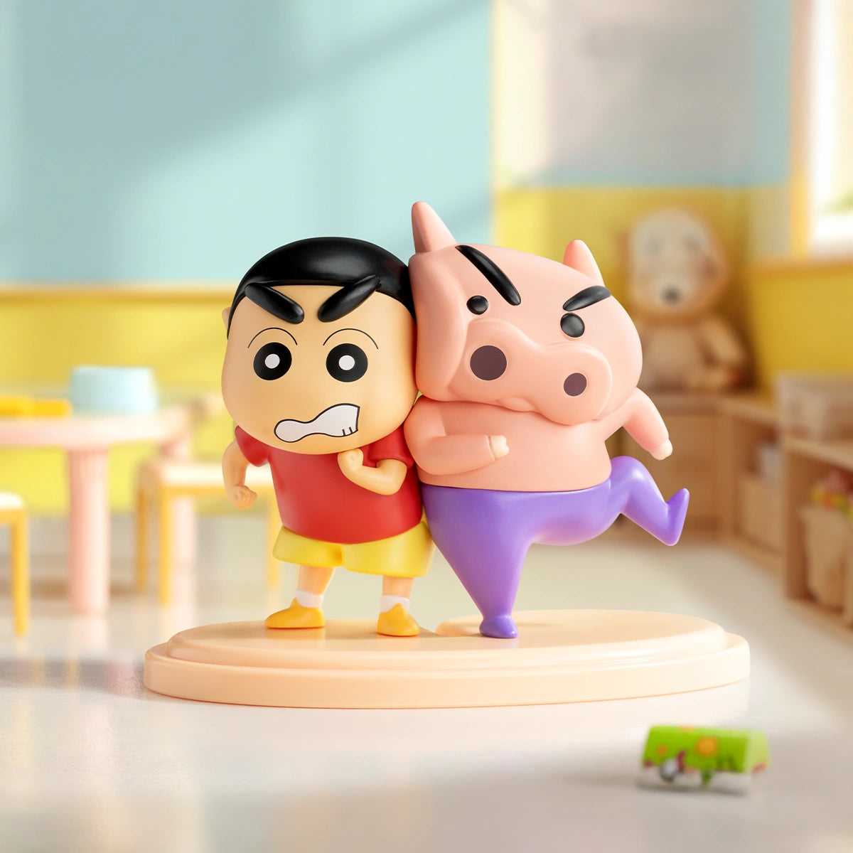 Fighting for the Spotlight scene of Shinchan and Buriburizaemon shoving each other, Kasukabe Duo