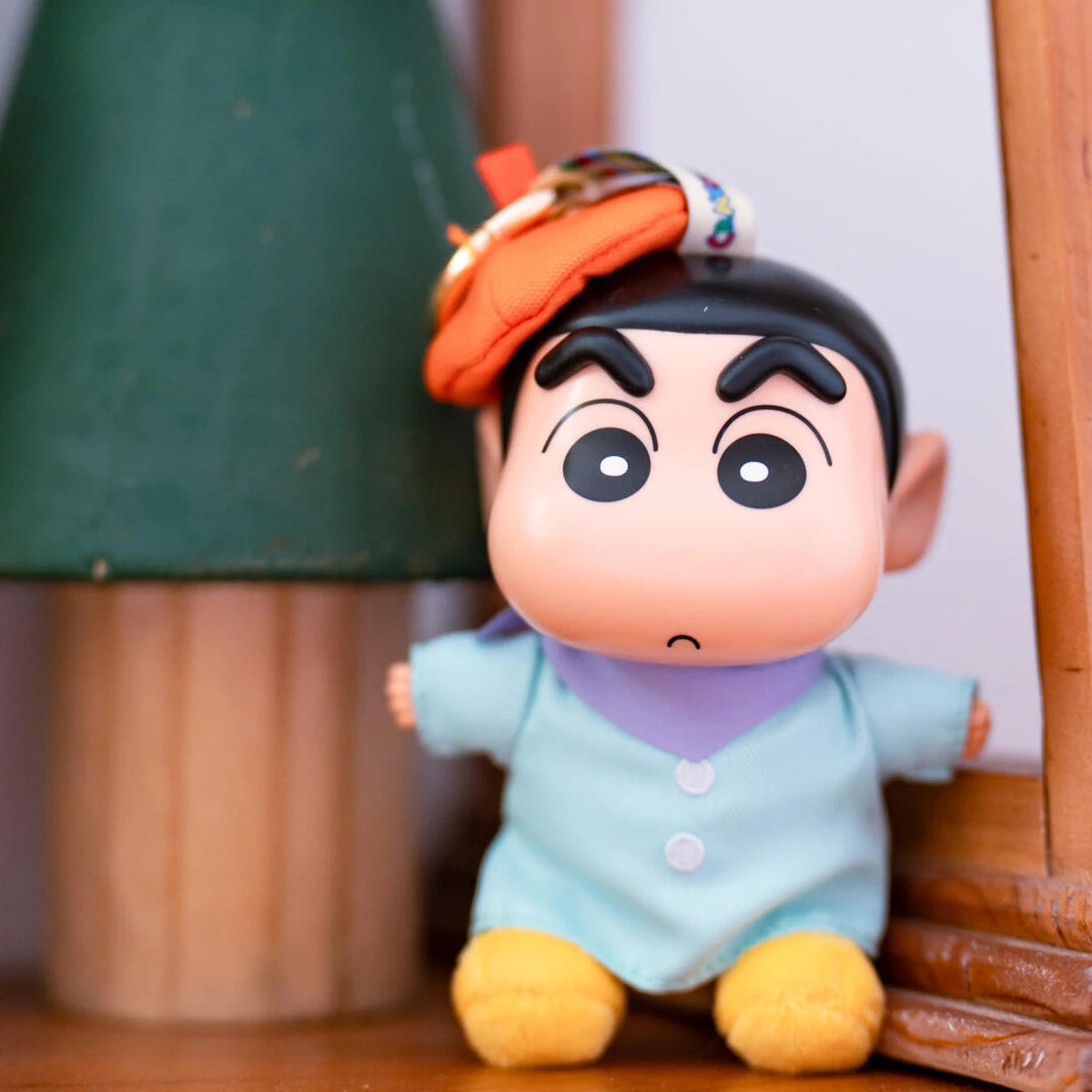 CRAYON SHINCHAN WARDROBE SERIES LLAVERO DE PELUCHE