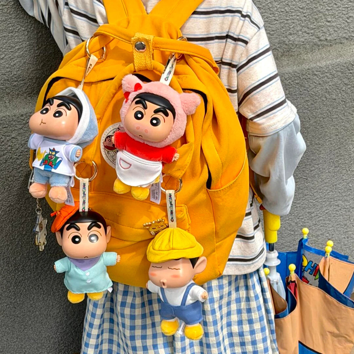 CRAYON SHINCHAN WARDROBE SERIES LLAVERO DE PELUCHE