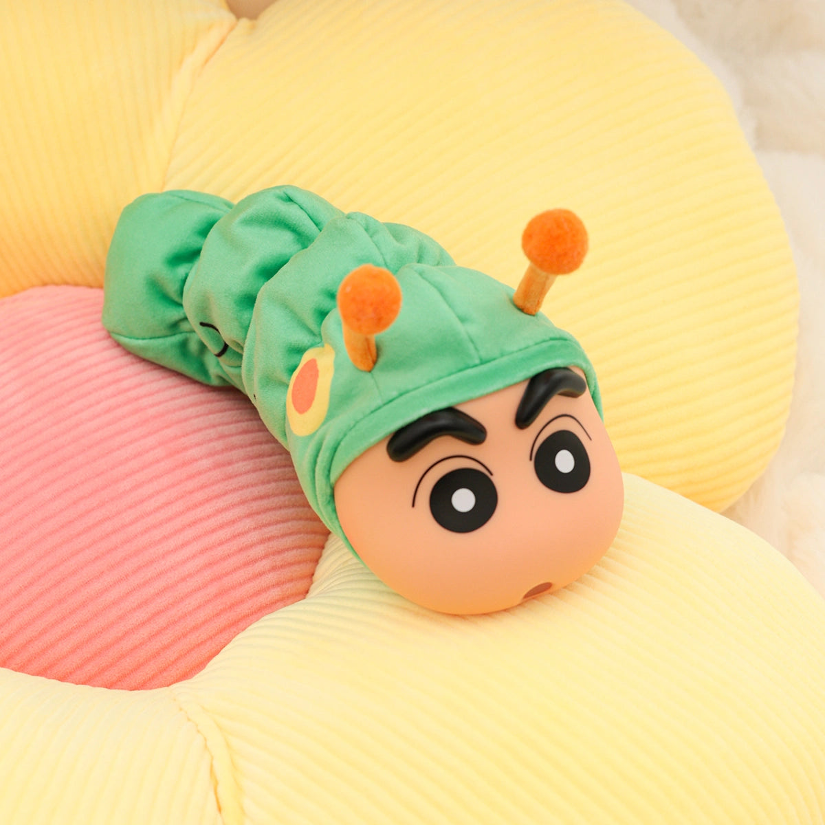 CRAYON SHINCHAN FLOPPY FISH Hộp Mù Búp Bê Có Khớp