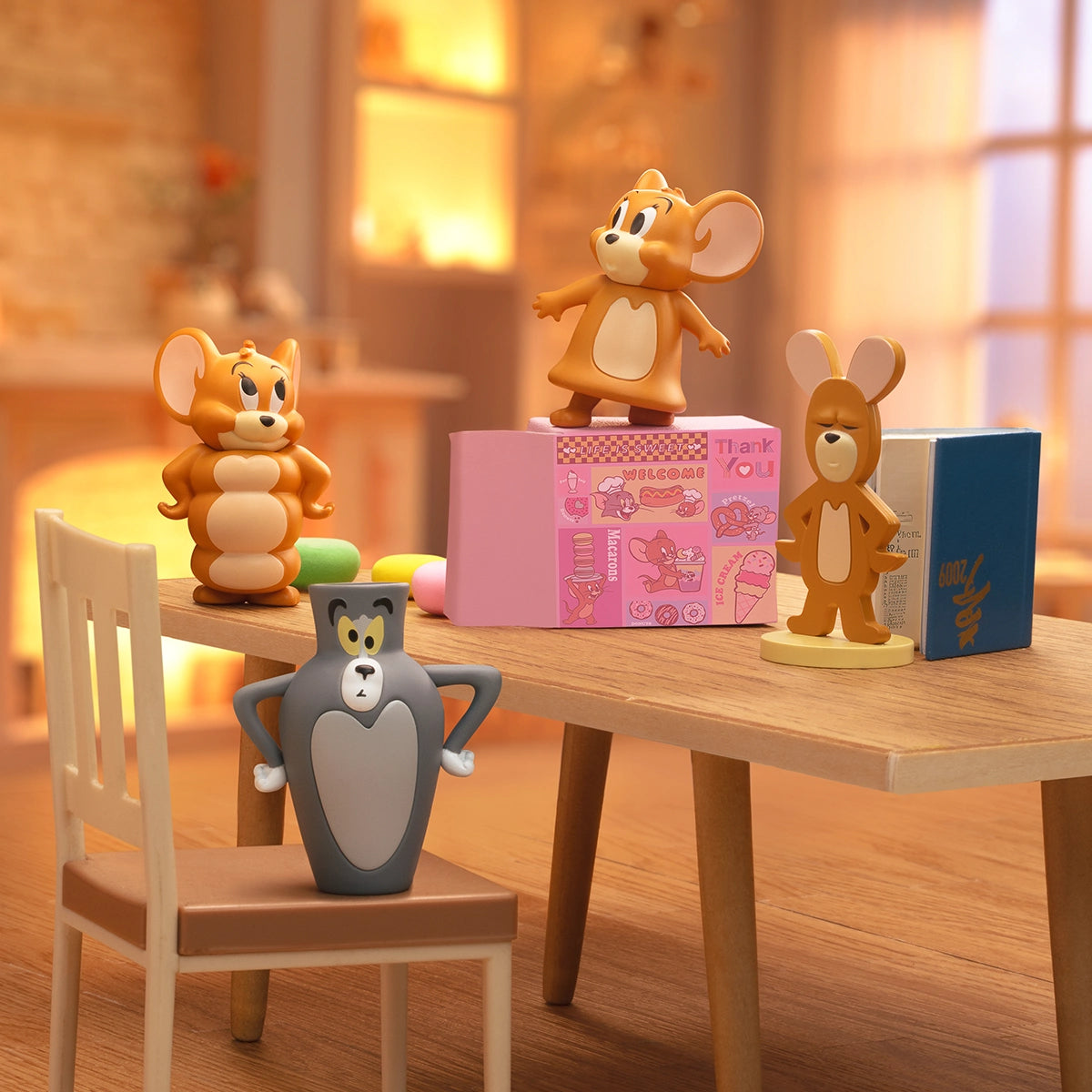 TOM AND JERRY MINIME Dòng Biến Hình