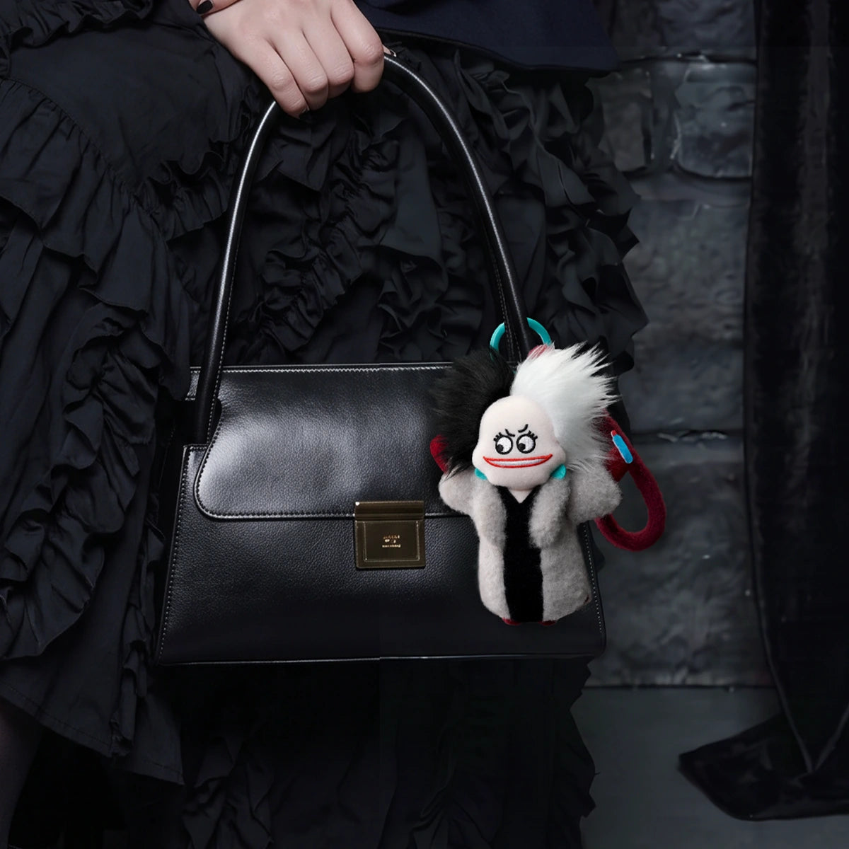 DISNEY VILLAINS ON THE CHASE PLUSH KEYCHAIN
