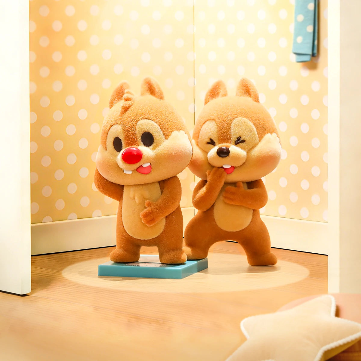 DISNEY CHIP 'N' DALE: CUDDLE CREW SERIES | 52TOYS