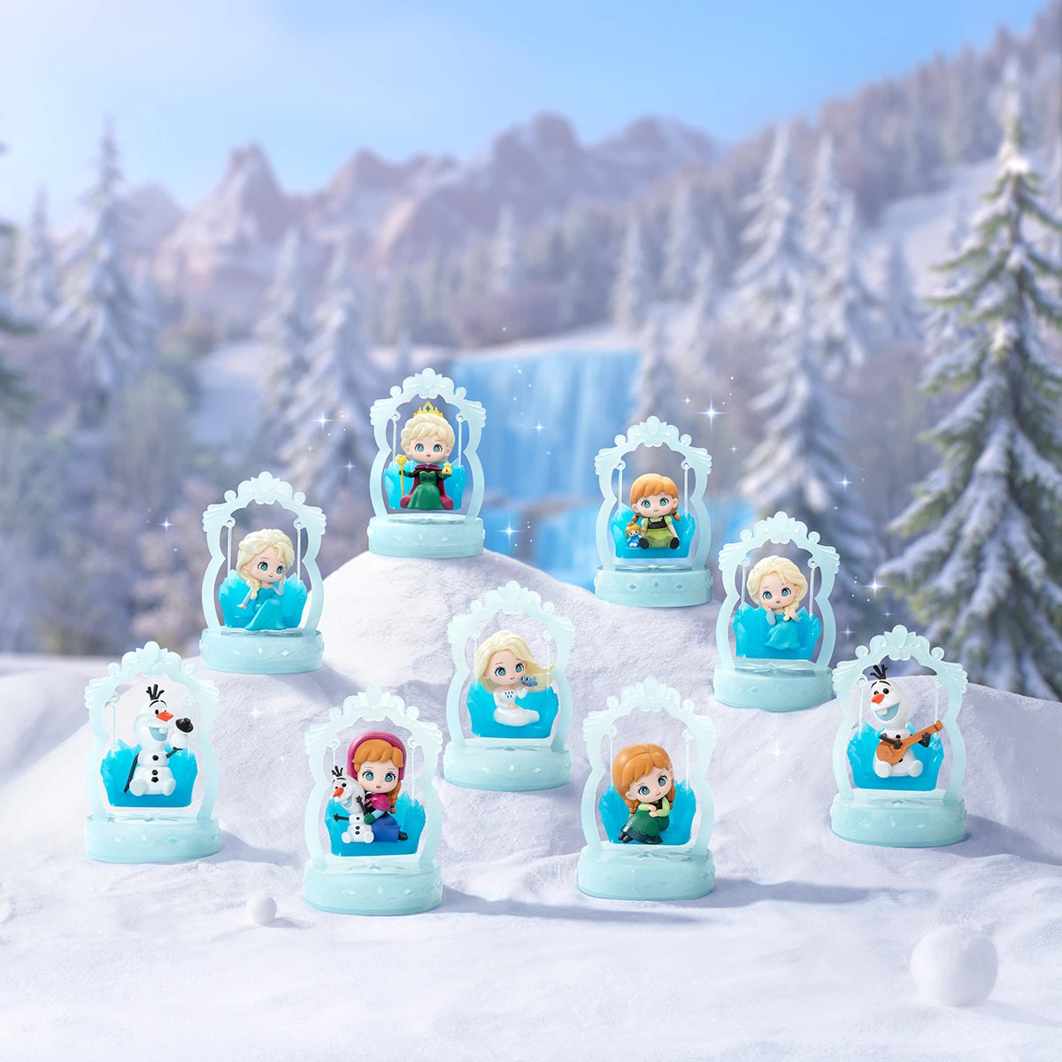 Elsa đông lạnh, Anna và Olaf swing mô hình sắp xếp trên một cảnh núi tuyết, Enchanted Swing Collection