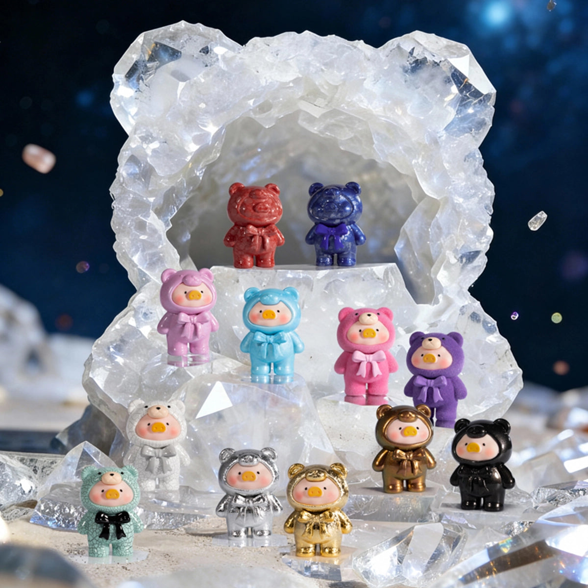 Ore Collection Lulu piggy figures arranged in a giant crystal geode, Teddy Mini