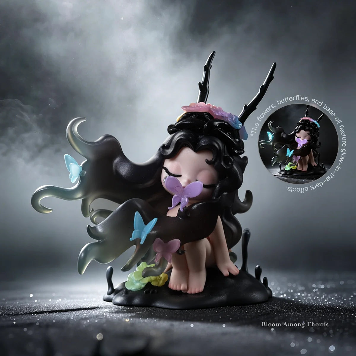 Bloom Among Thorns Figur mit schwarzen Rosen aus der SLEEP Fable Series von 52TOYS
