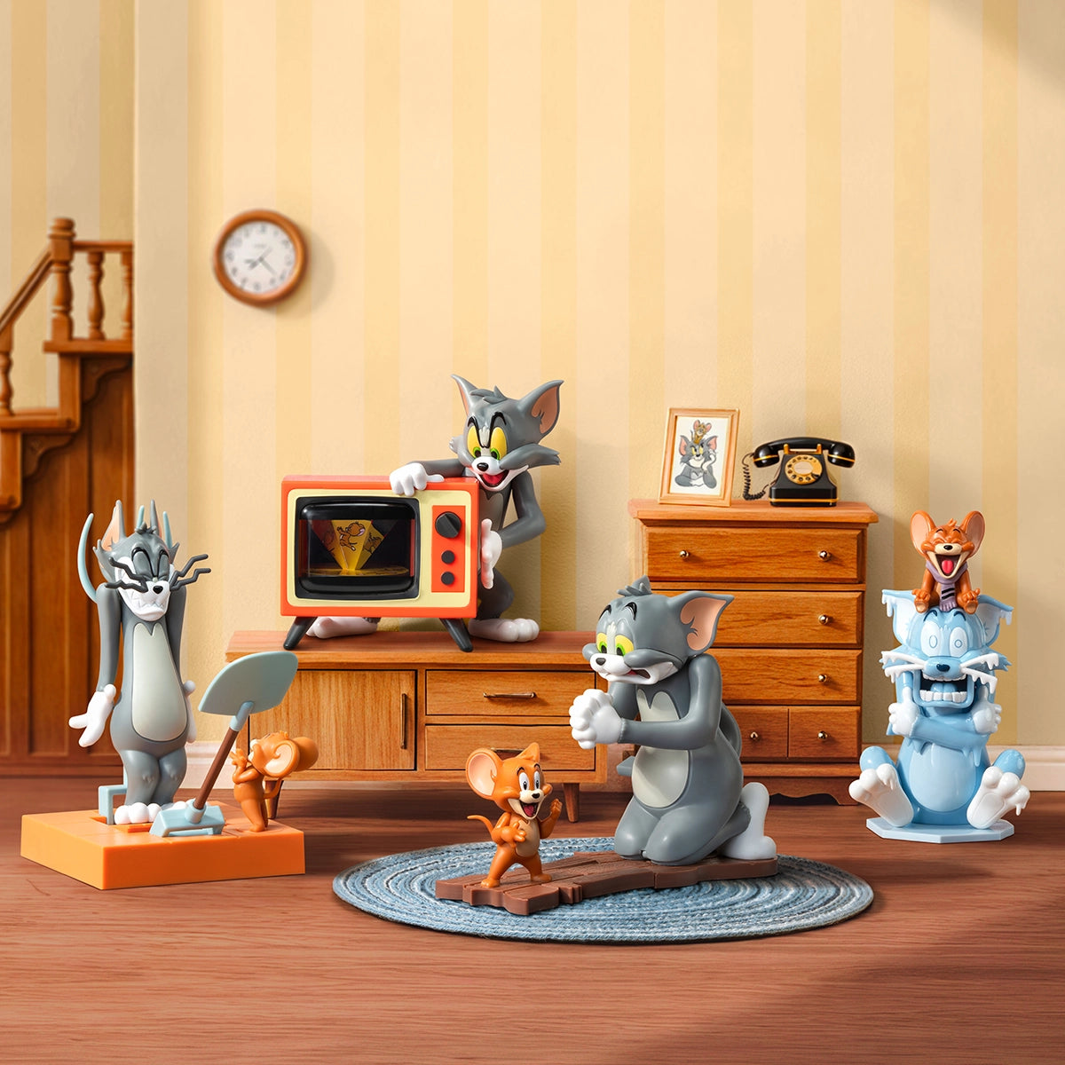 Full Tom and Jerry Inseparable Chaos figure lineup arranged in a cozy living-room scene, wind-up blind box